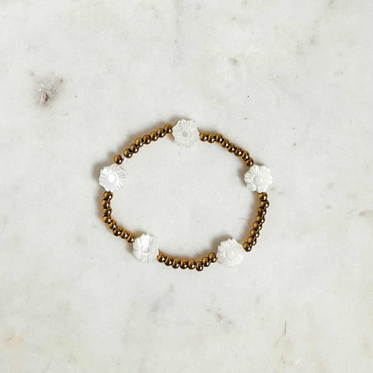 RENEE | White Shell Flower and Gold Beaded Bracelet