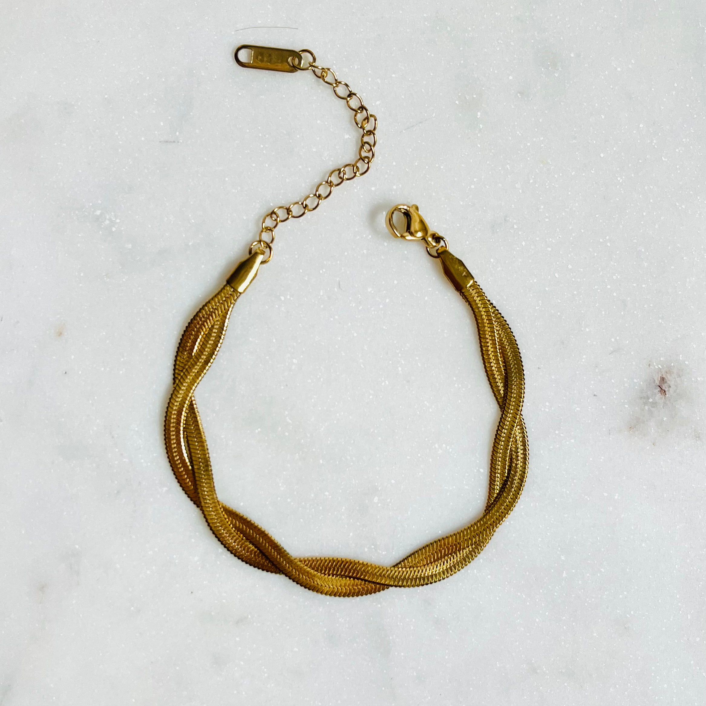 EVERLY | Twist Herringbone Bracelet