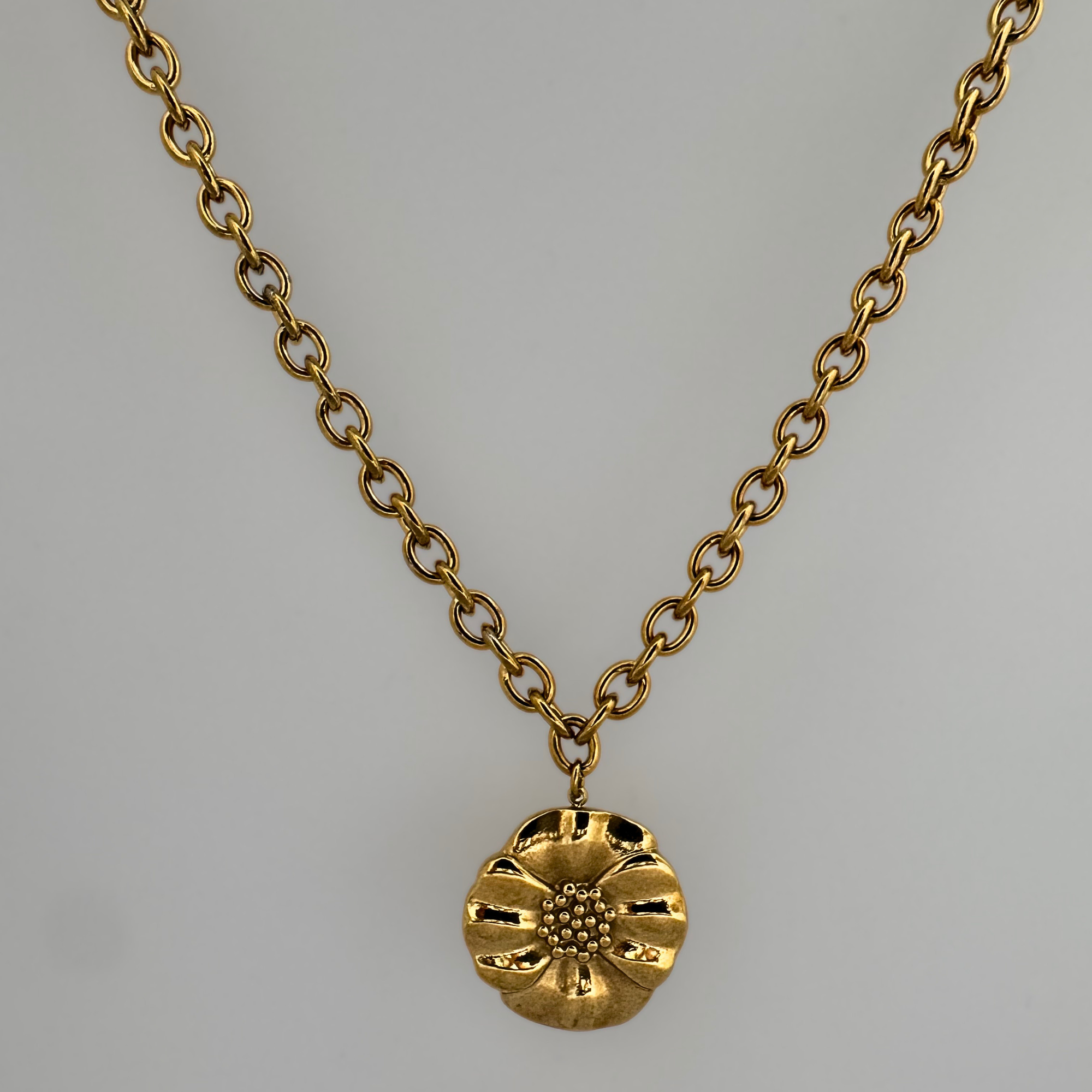 Bold Flower Pendant Necklace