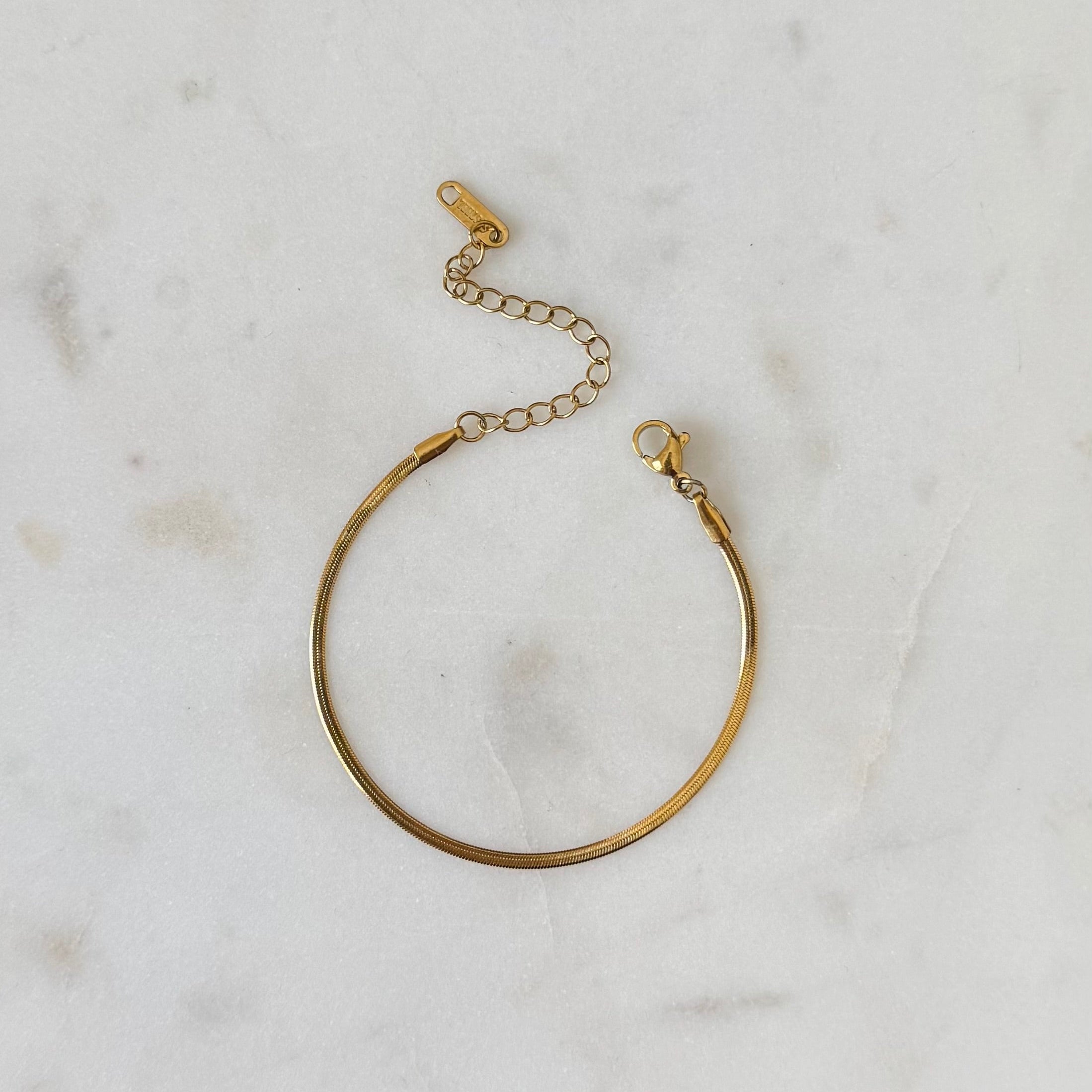 EVERLY | Fine Herringbone Chain Bracelet (6")