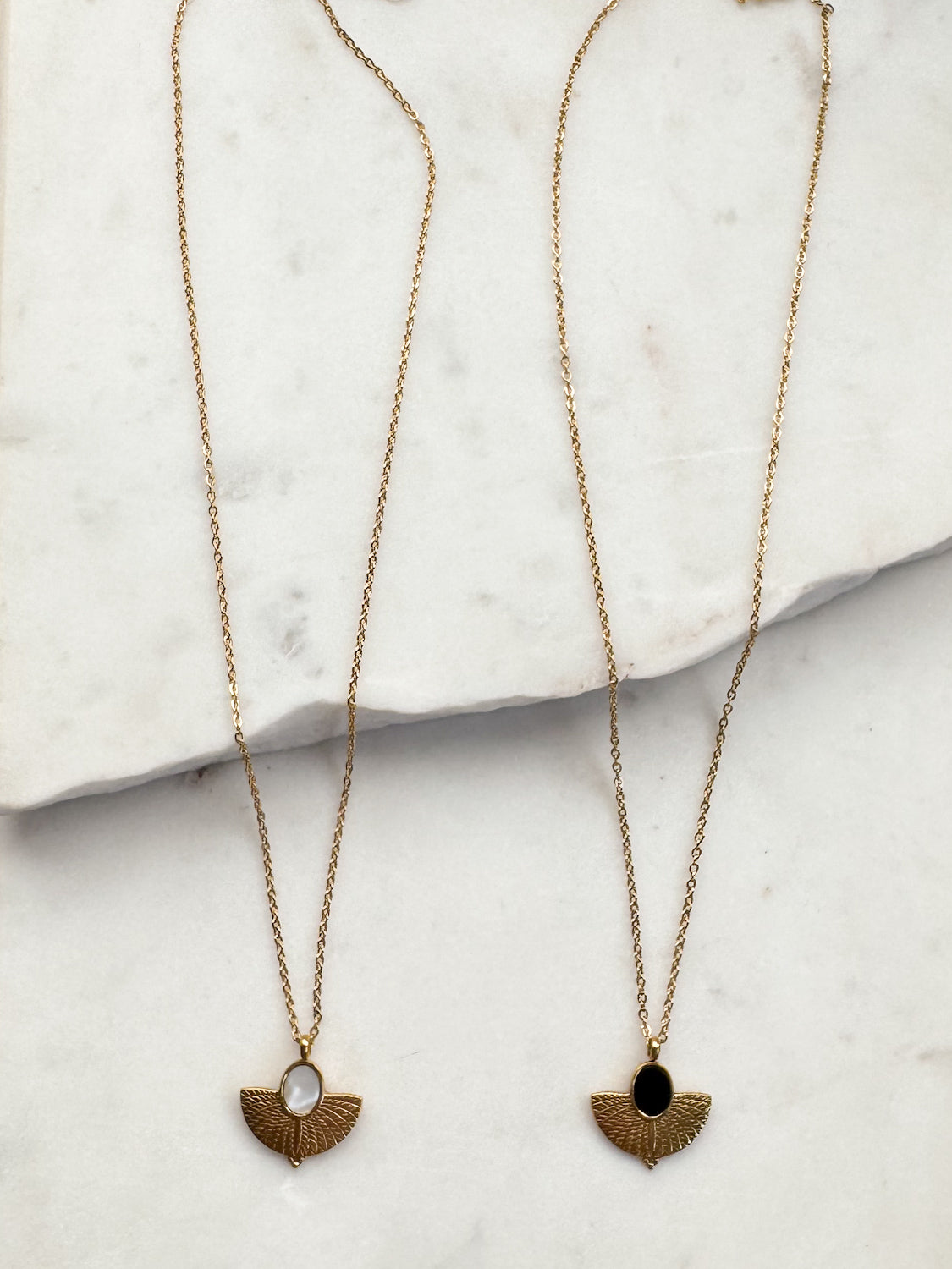 ROWAN | Black Shell Gold Pendant Necklace