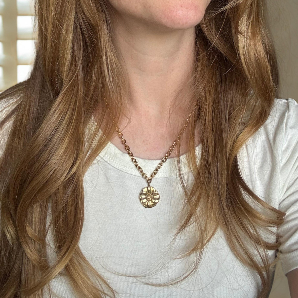 Bold Flower Pendant Necklace