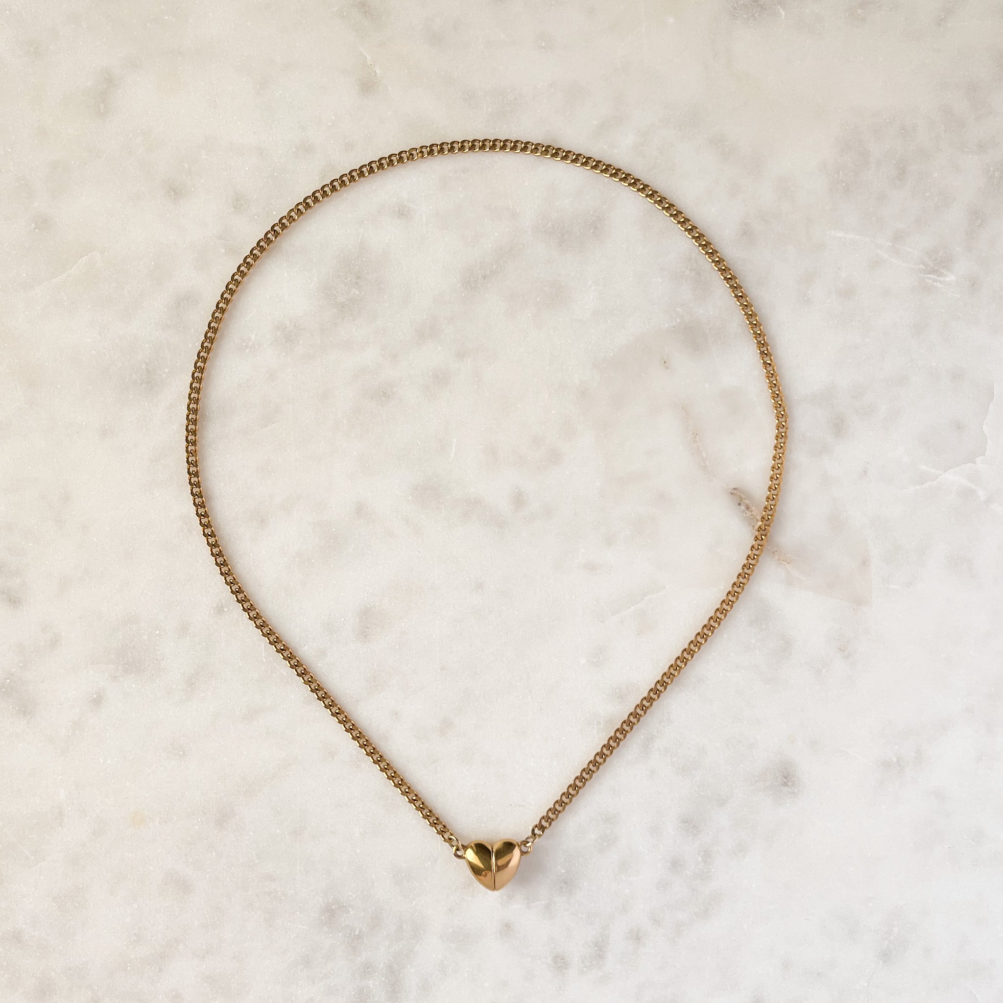 ALI | Magnetic Heart Necklace