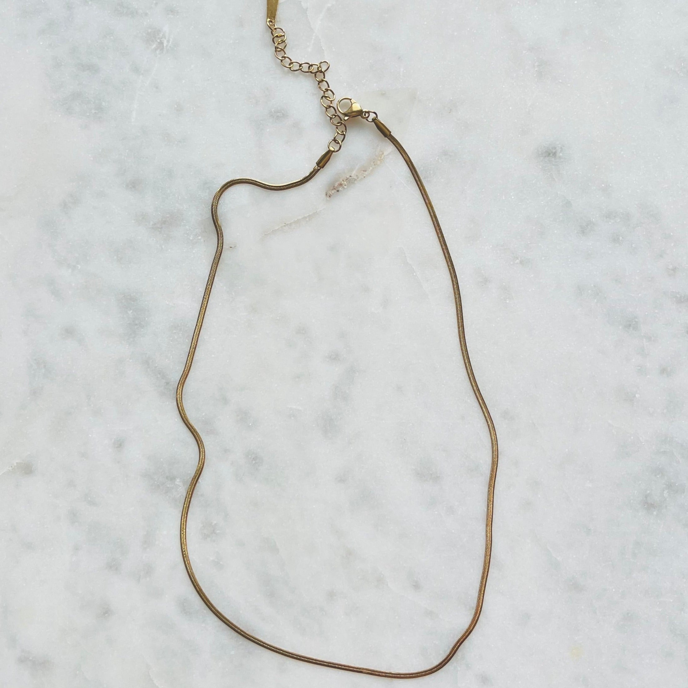 EVERLY | 1mm Gold Fine Herringbone Necklace