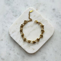 LEVI Gift Set | Interlocking Rings Stud Earrings & Chain Bracelet