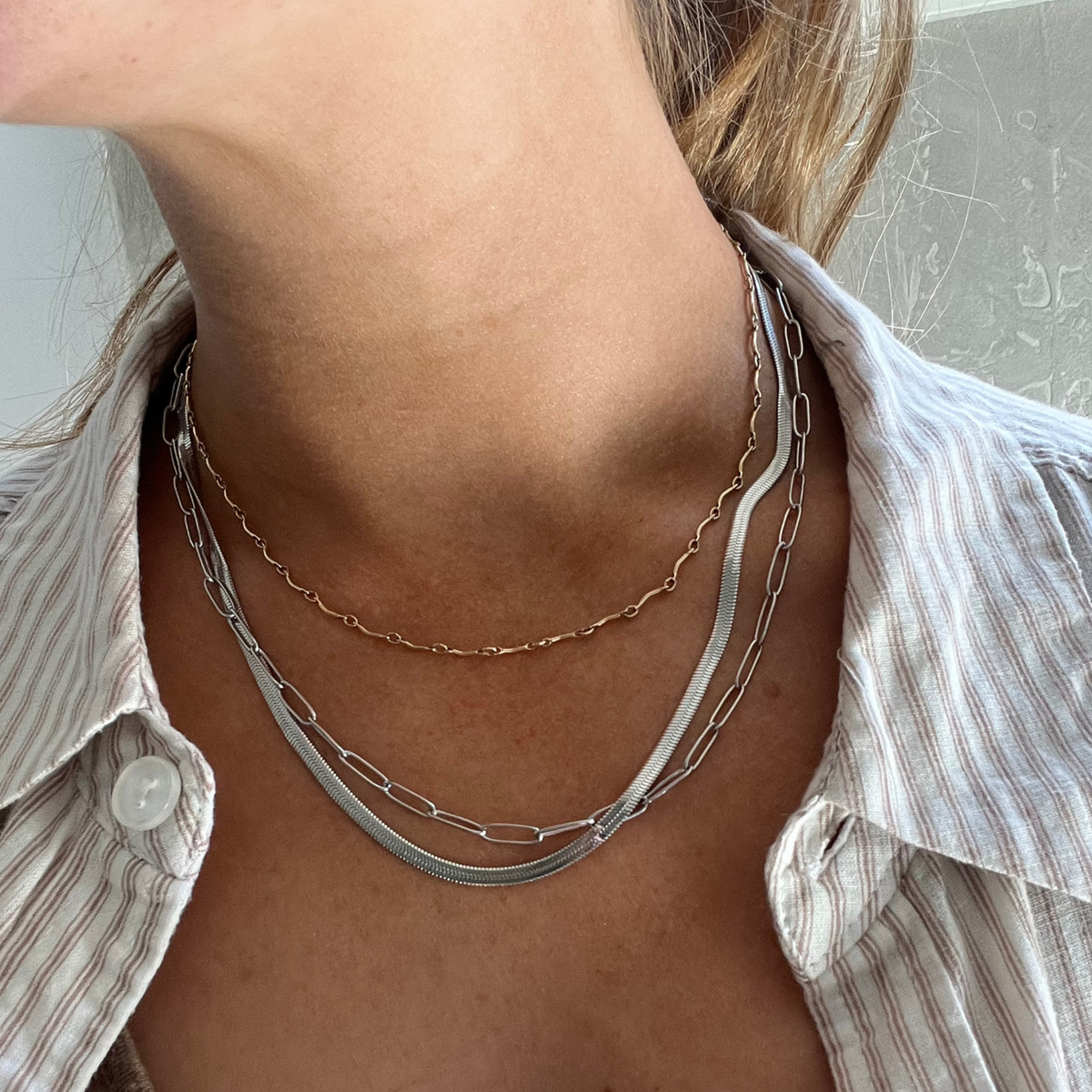 STELLA NECKLACE + ARDEN HOOP EARRING SET (silver edition)