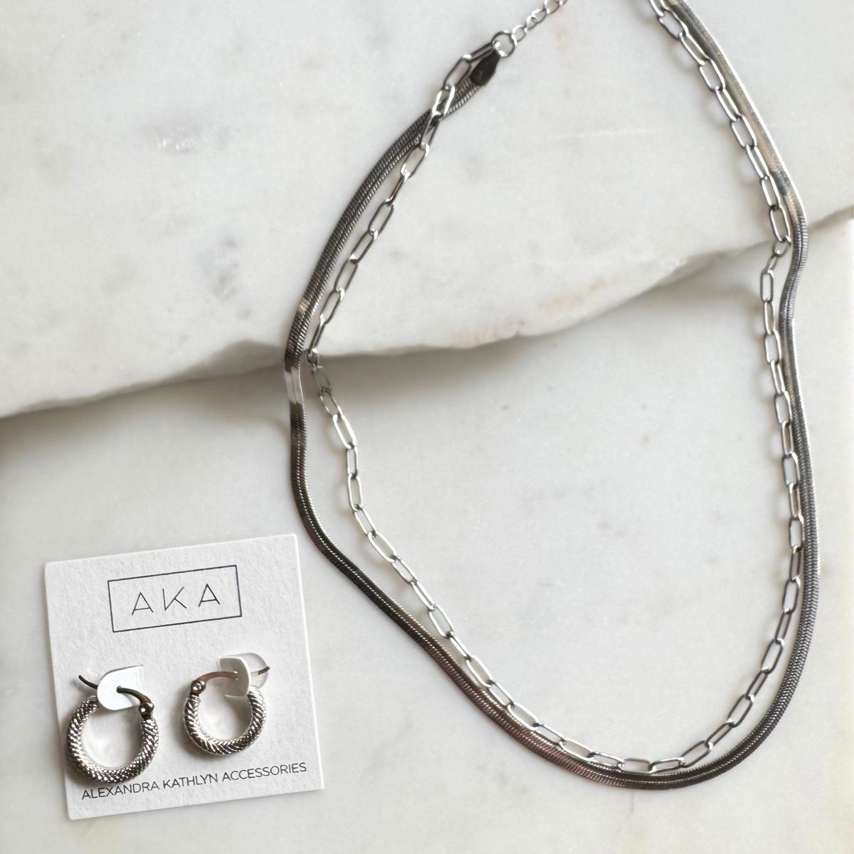 STELLA NECKLACE + ARDEN HOOP EARRING SET (silver edition)
