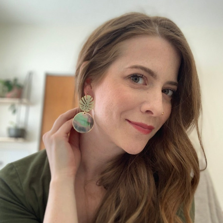 Monstera Black Shell Earrings